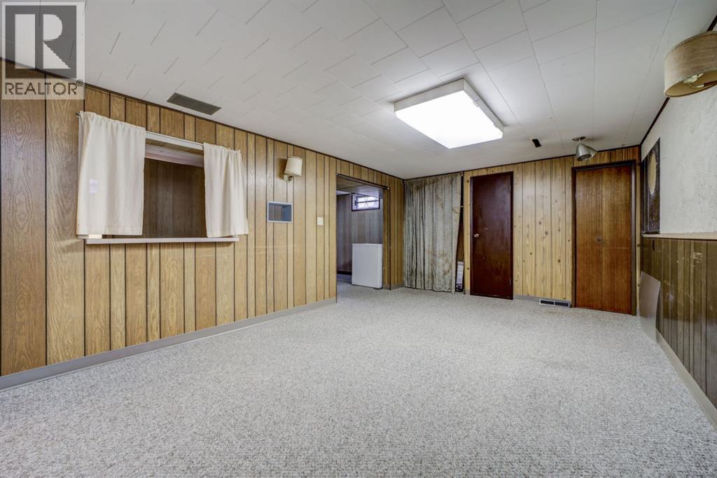 711 27 Street N - Image 30