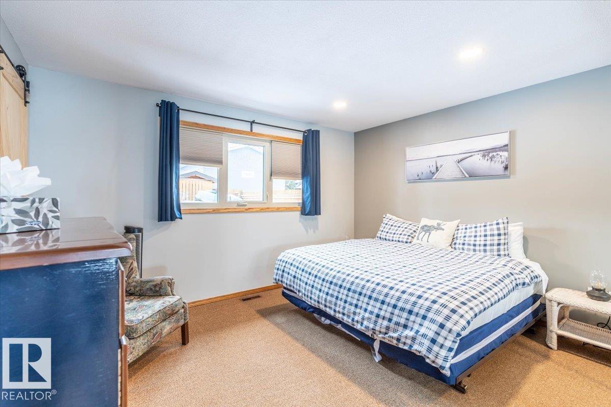 35 Lakeshore Dr - Image 13
