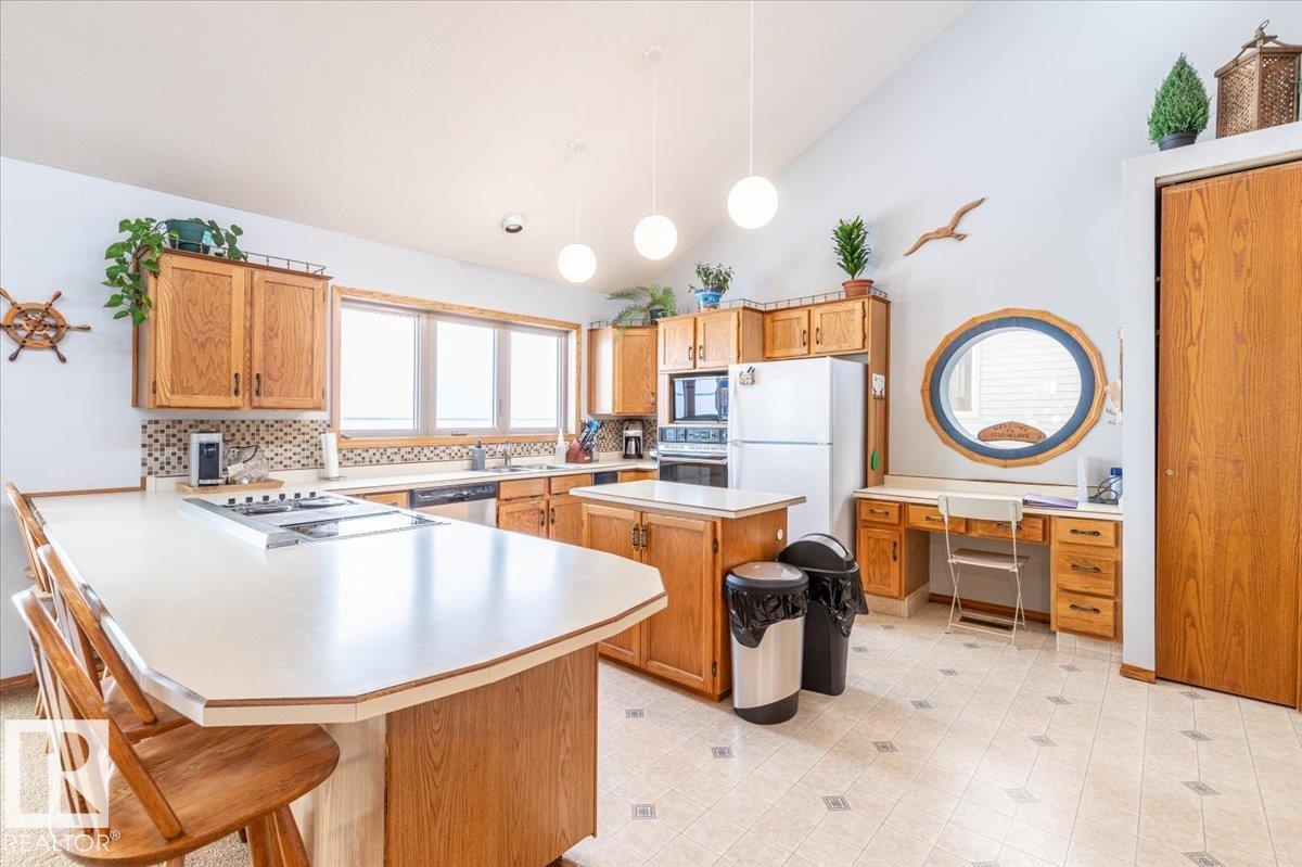35 Lakeshore Dr - Image 7