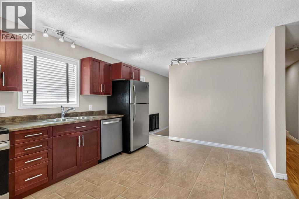 177 Leigh Crescent - 6