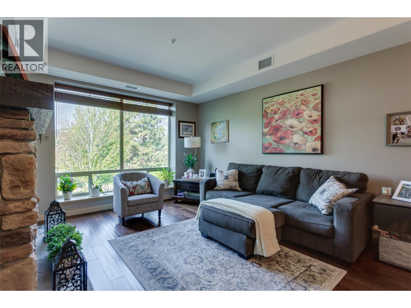 #212 2760 Auburn Road - 14
