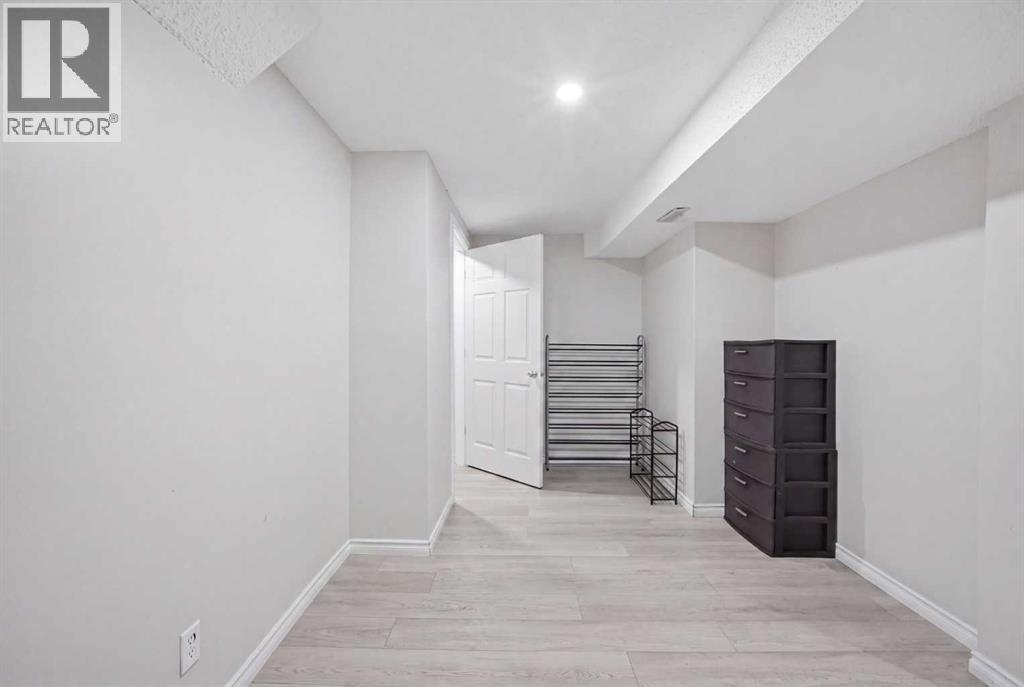 731 Maryvale Way NE - 32