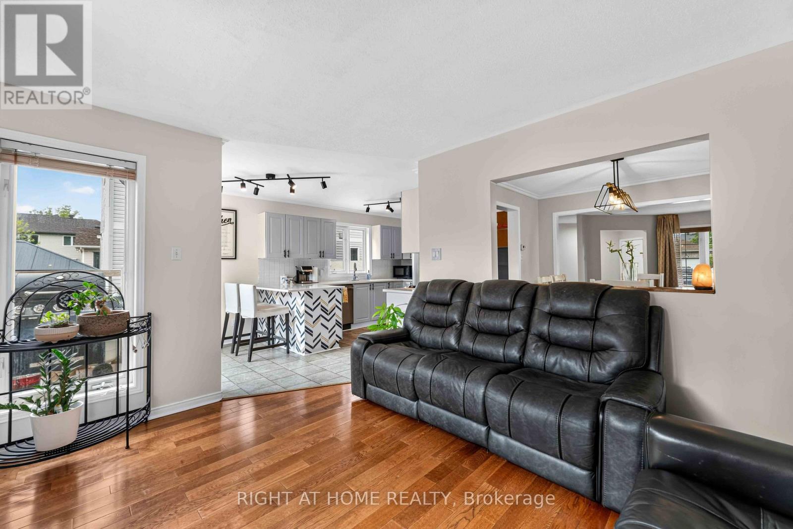1552 STOJKO STREET - 19