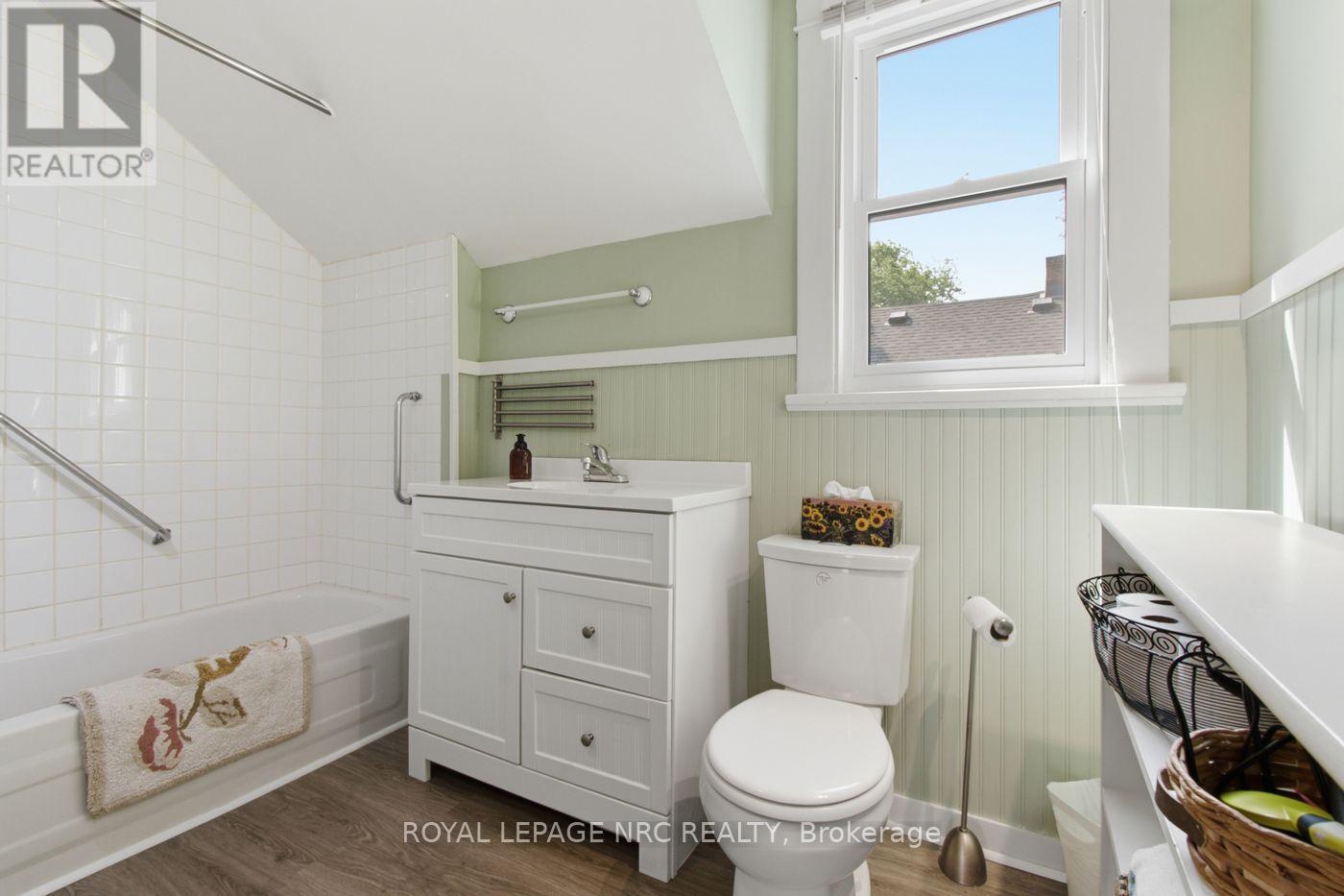 60 FOREST AVENUE - Image 23