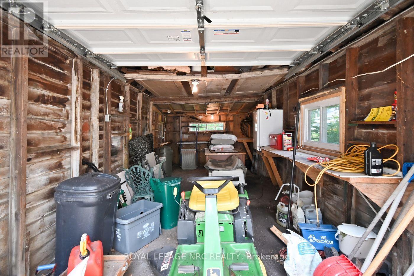 60 FOREST AVENUE - Image 36