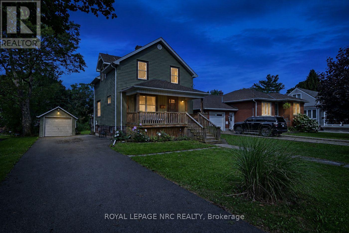60 FOREST AVENUE - 39