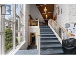 1 - 233 Westview Boulevard, Toronto, ON M4B3J7 Photo 8