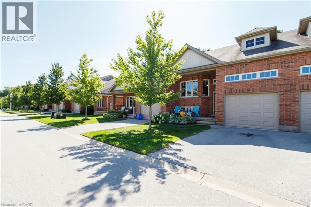 39 RUSSETT Drive - 2
