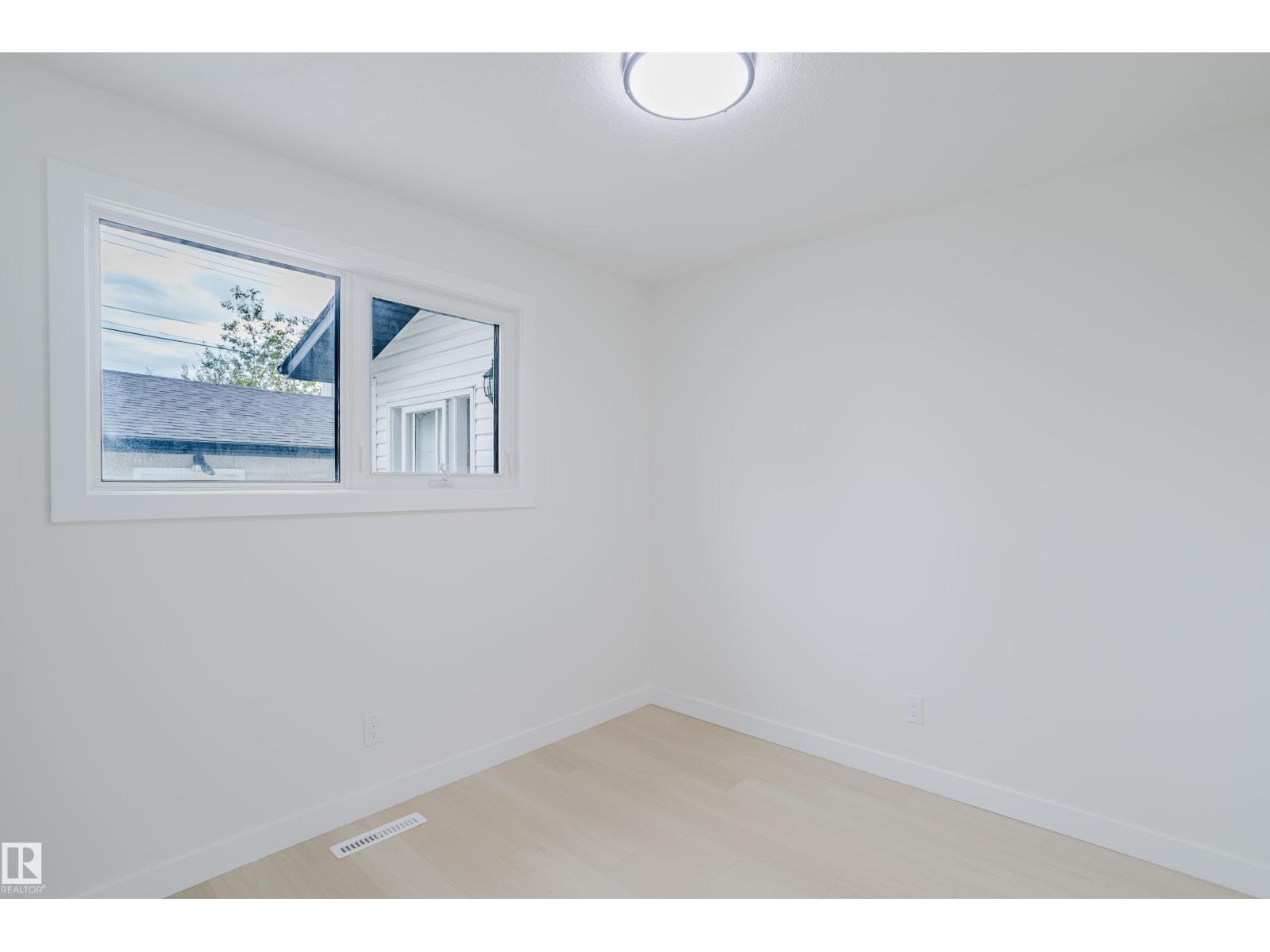 4103 111A ST NW - 31