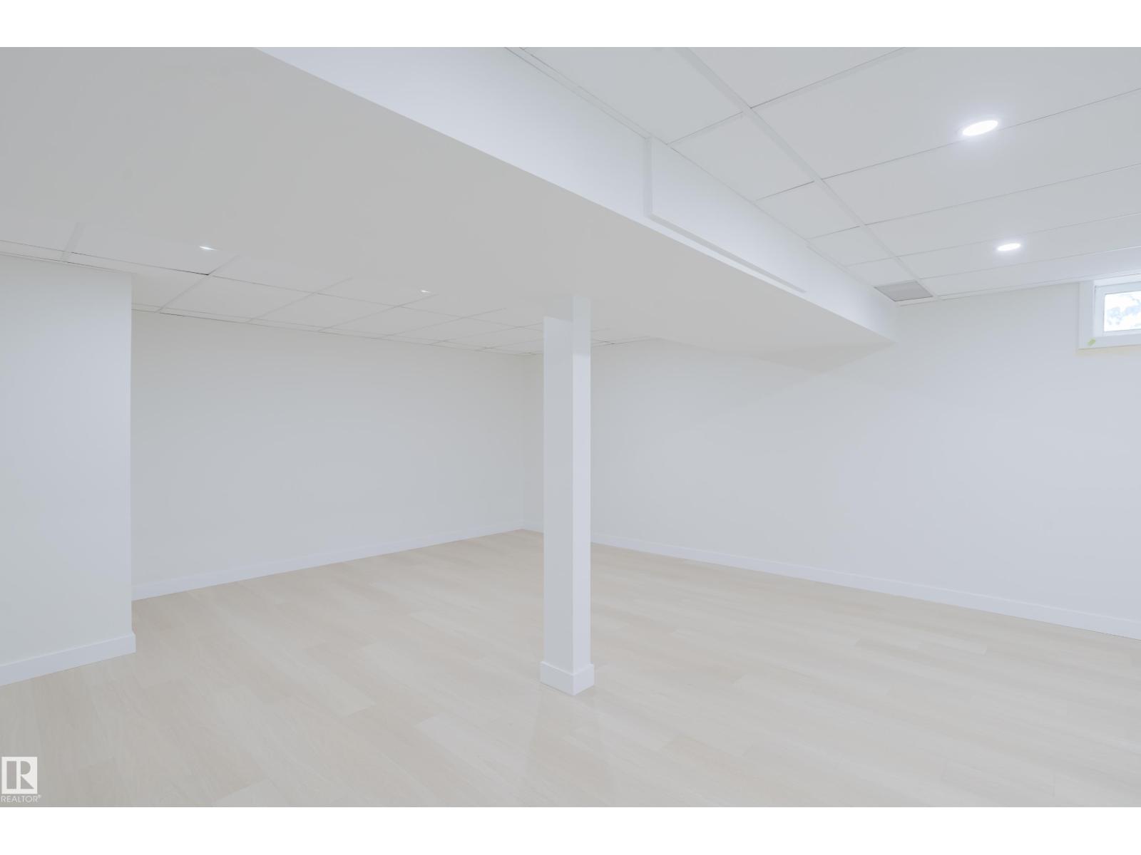 4103 111A ST NW - Image 39