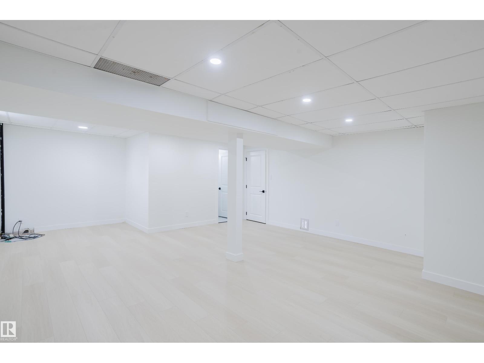 4103 111A ST NW - Image 41