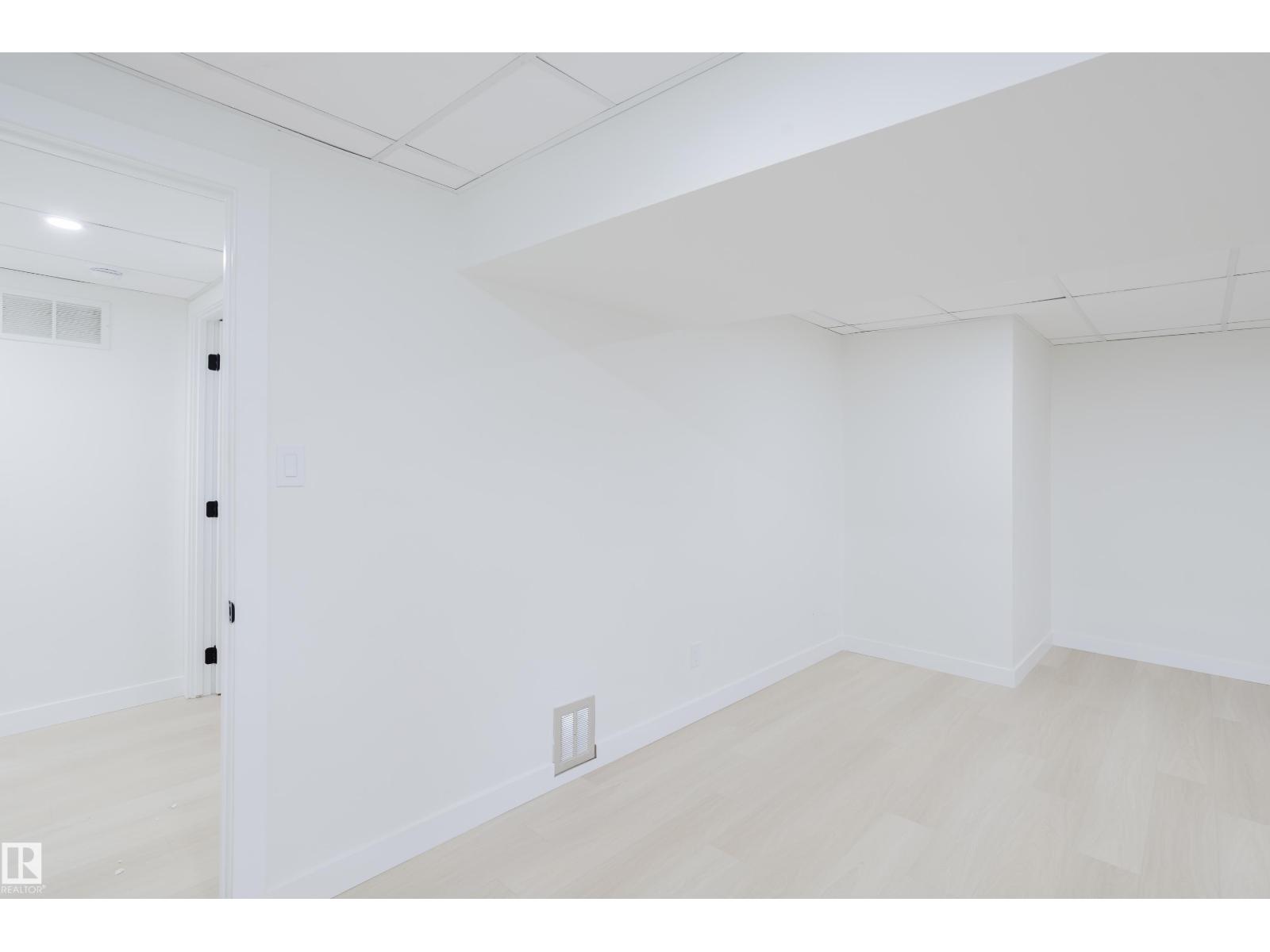4103 111A ST NW - 43