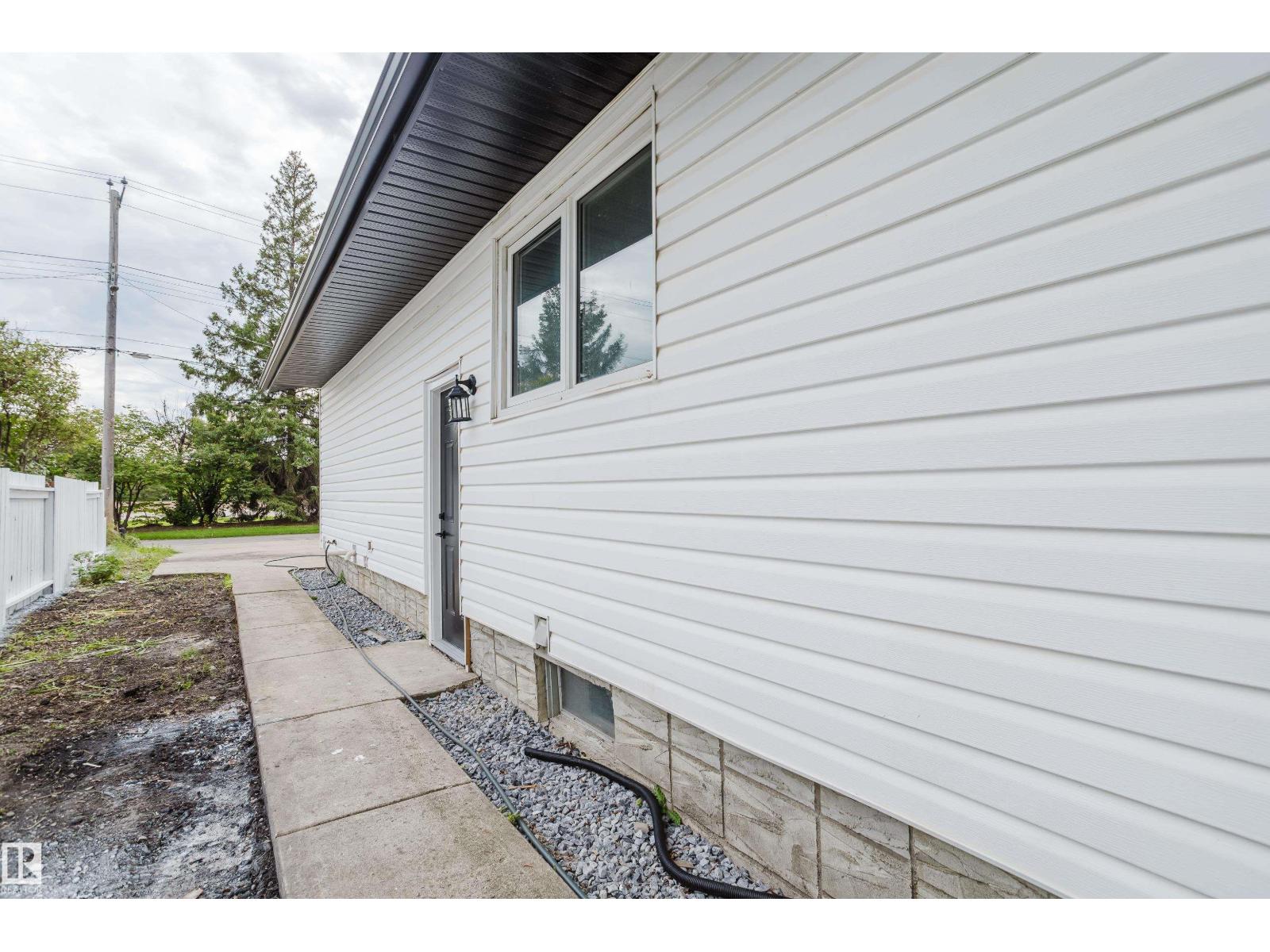 4103 111A ST NW - Image 49