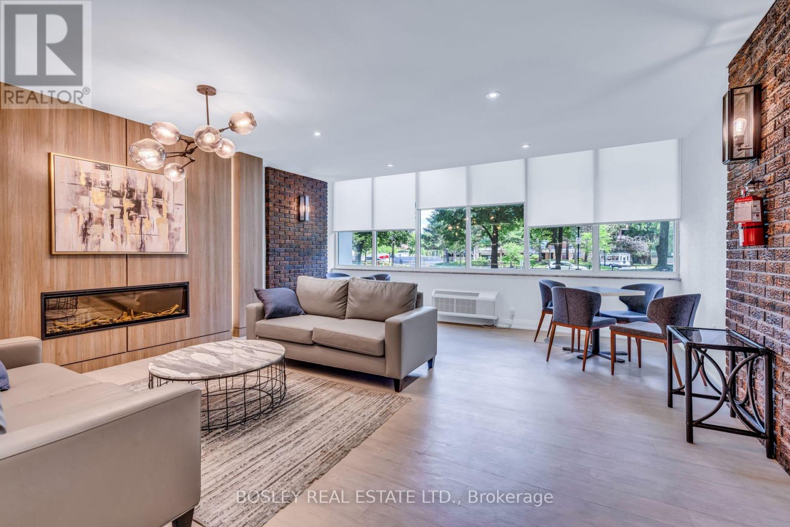 #112 966 INVERHOUSE DRIVE - 26