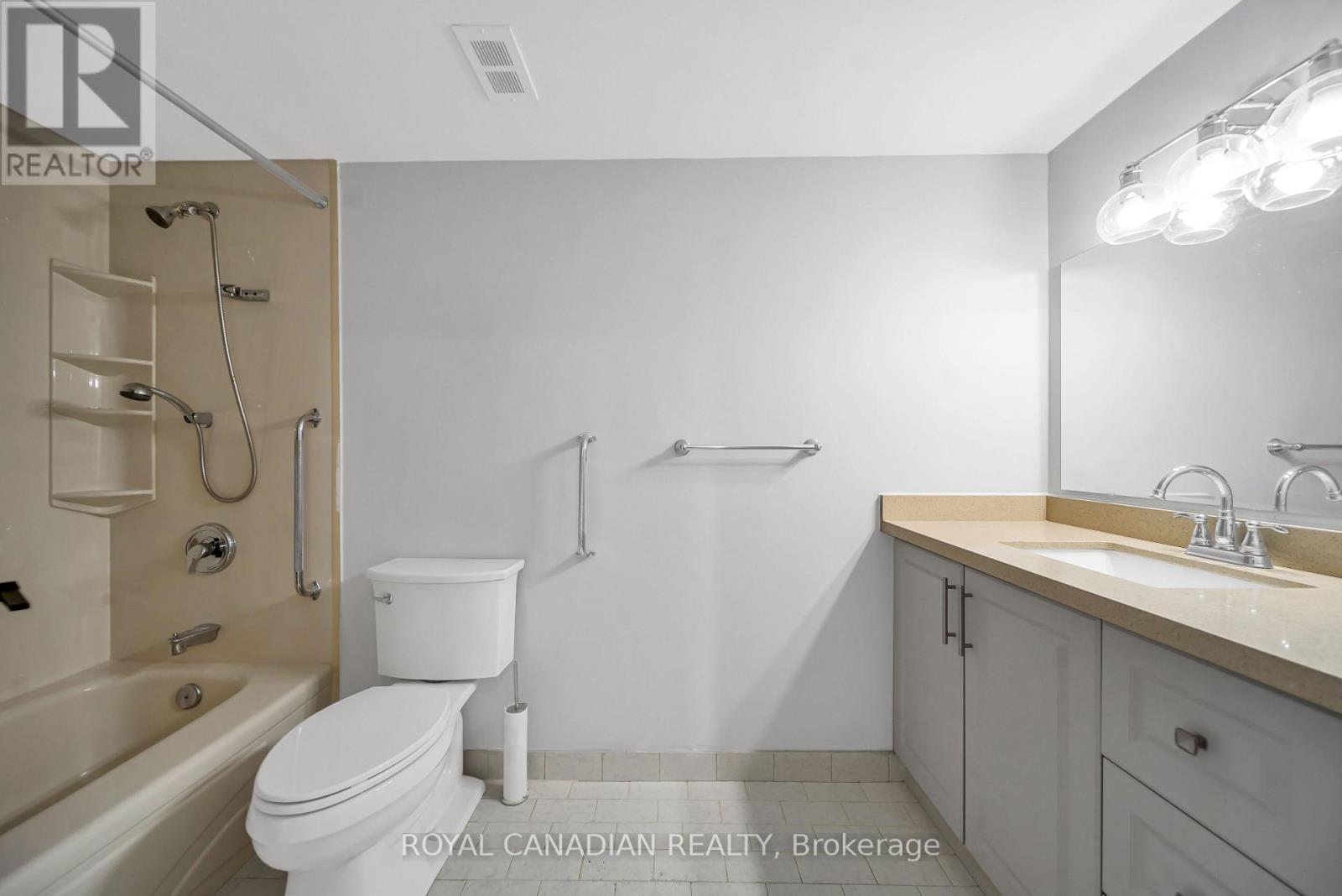 #701 500 GREEN ROAD - Image 37