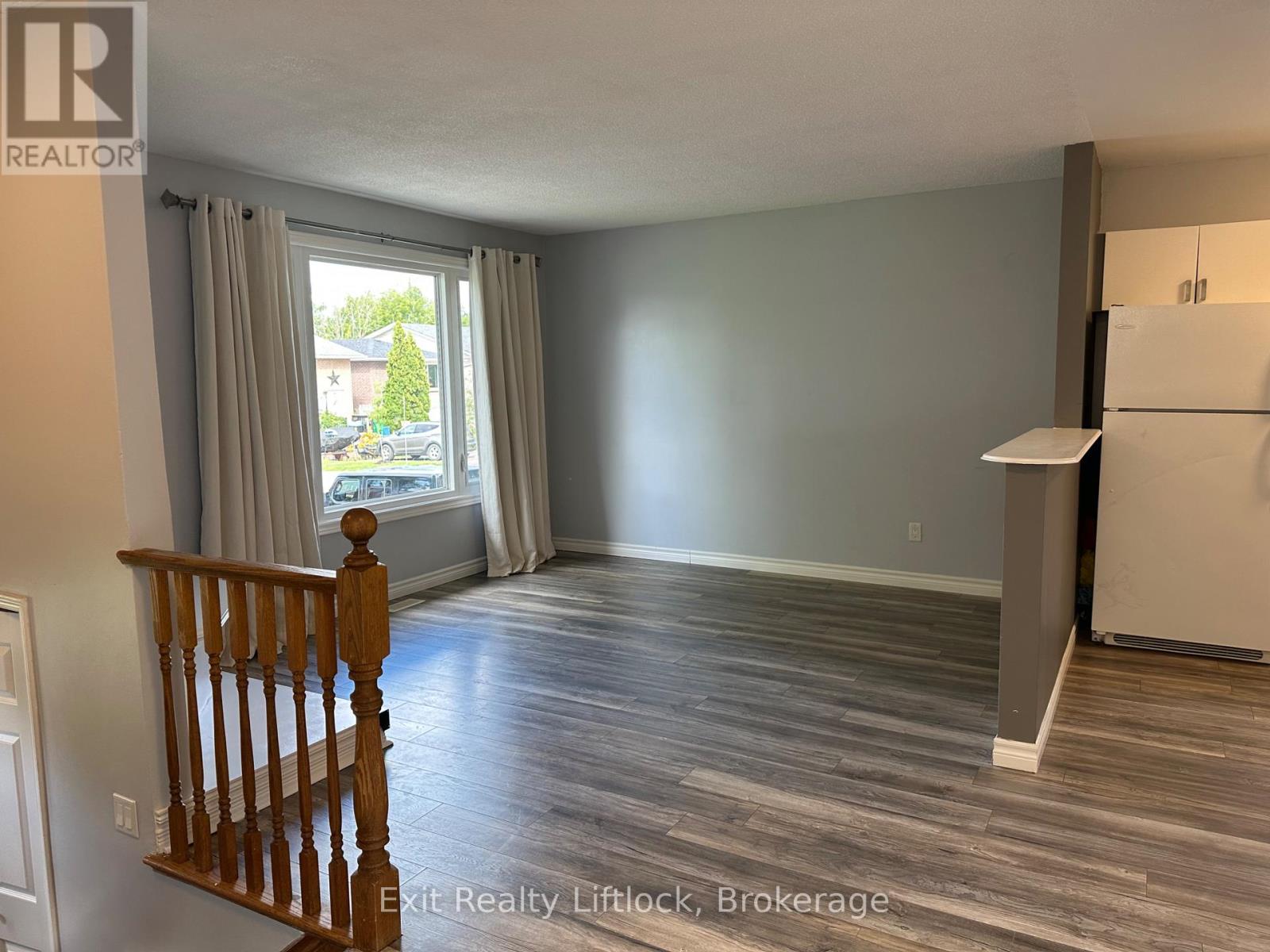 802 MOUNTAIN ASH ROAD - 5