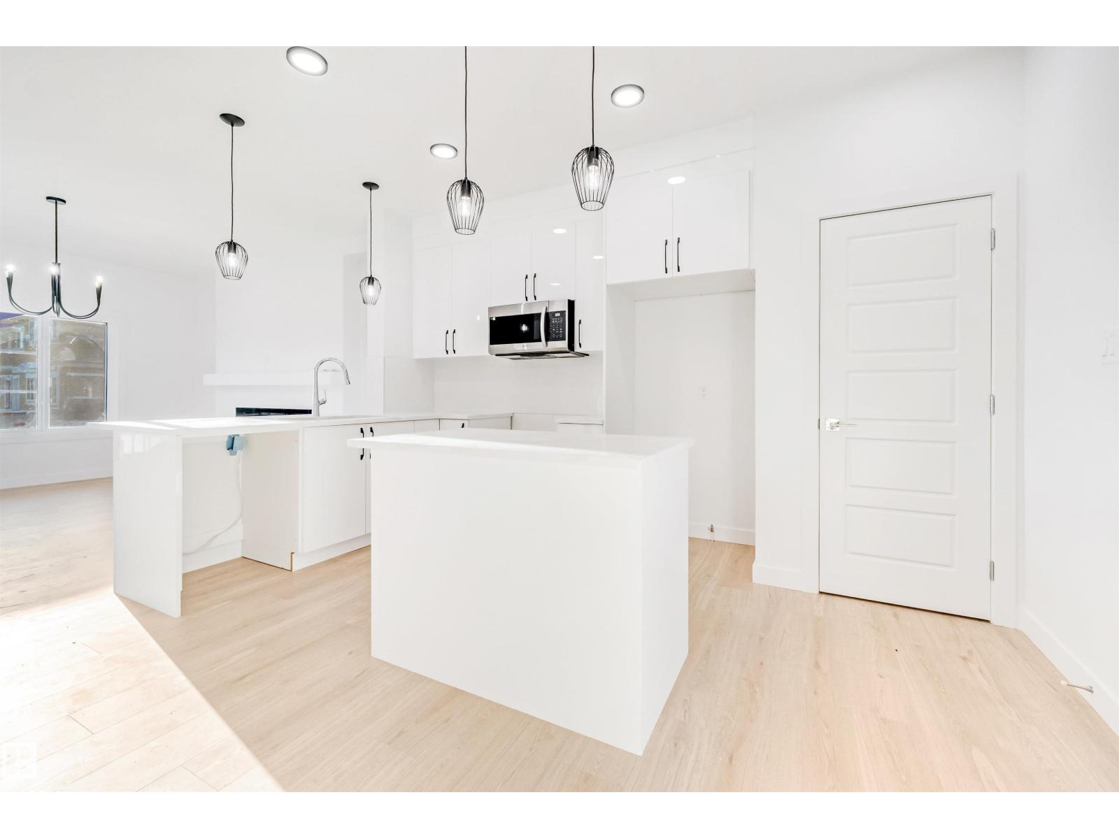 1519 211 Street NW - 9