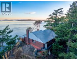 7918 Swanson View Drive, Pender Island, BC V0N2M2 Photo 9