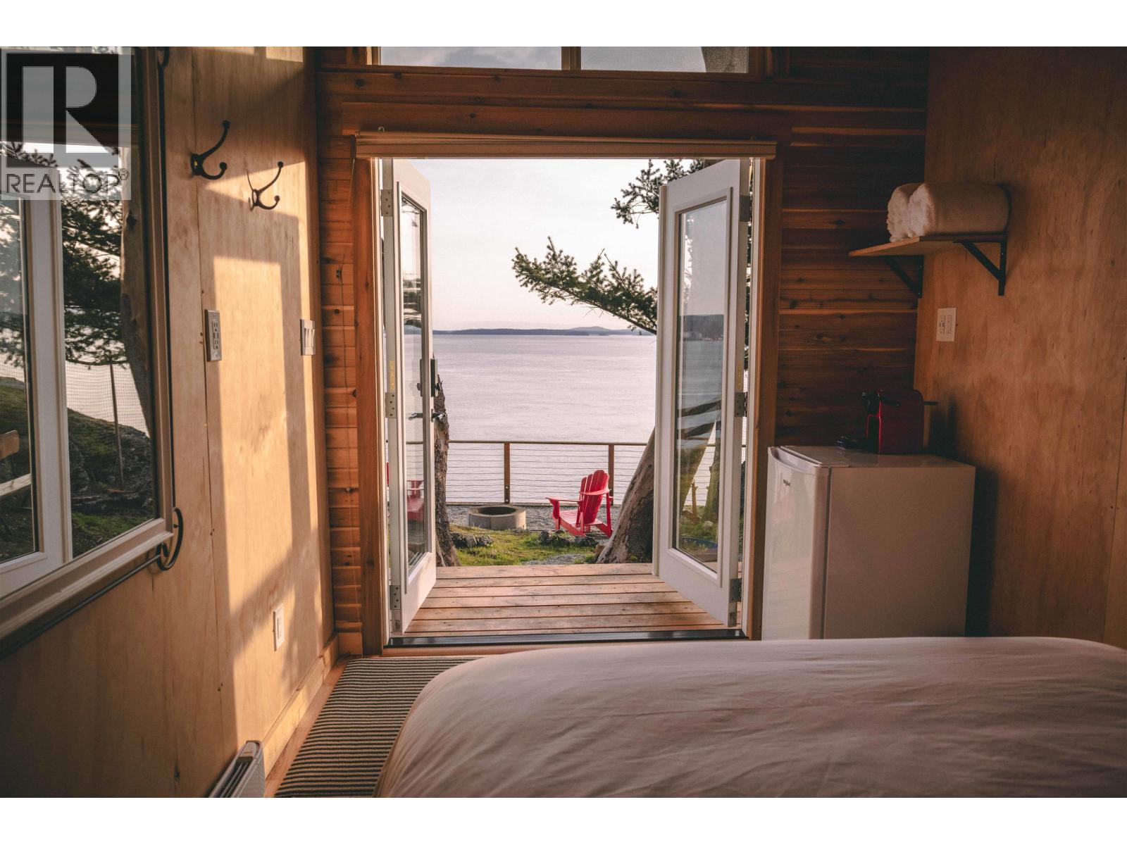 7918 SWANSON VIEW DRIVE, Pender Island