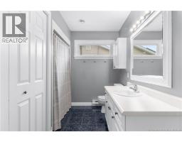 4pc Bathroom - 941 Barachois, Dieppe, NB E1A6X5 Photo 8