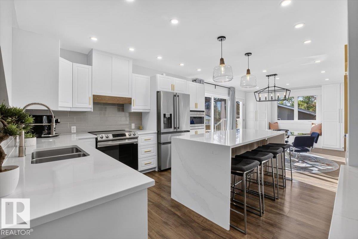 10951 62 AV NW - 9