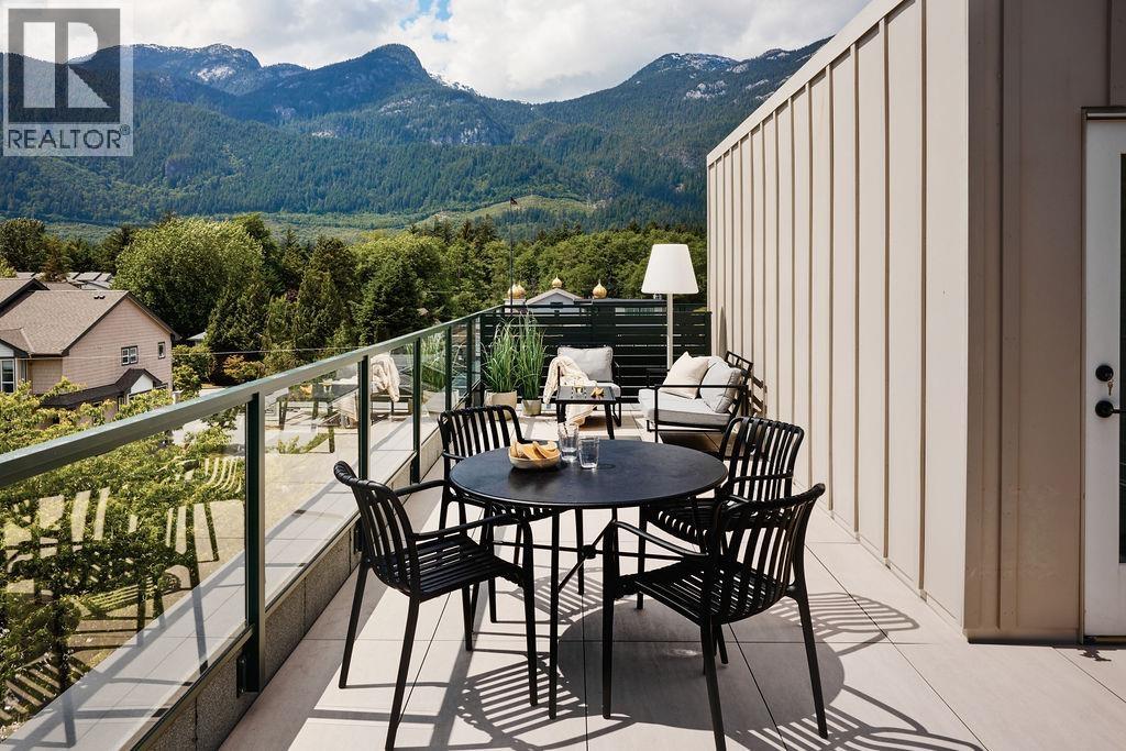 6 37940 FOURTH AVENUE, Squamish