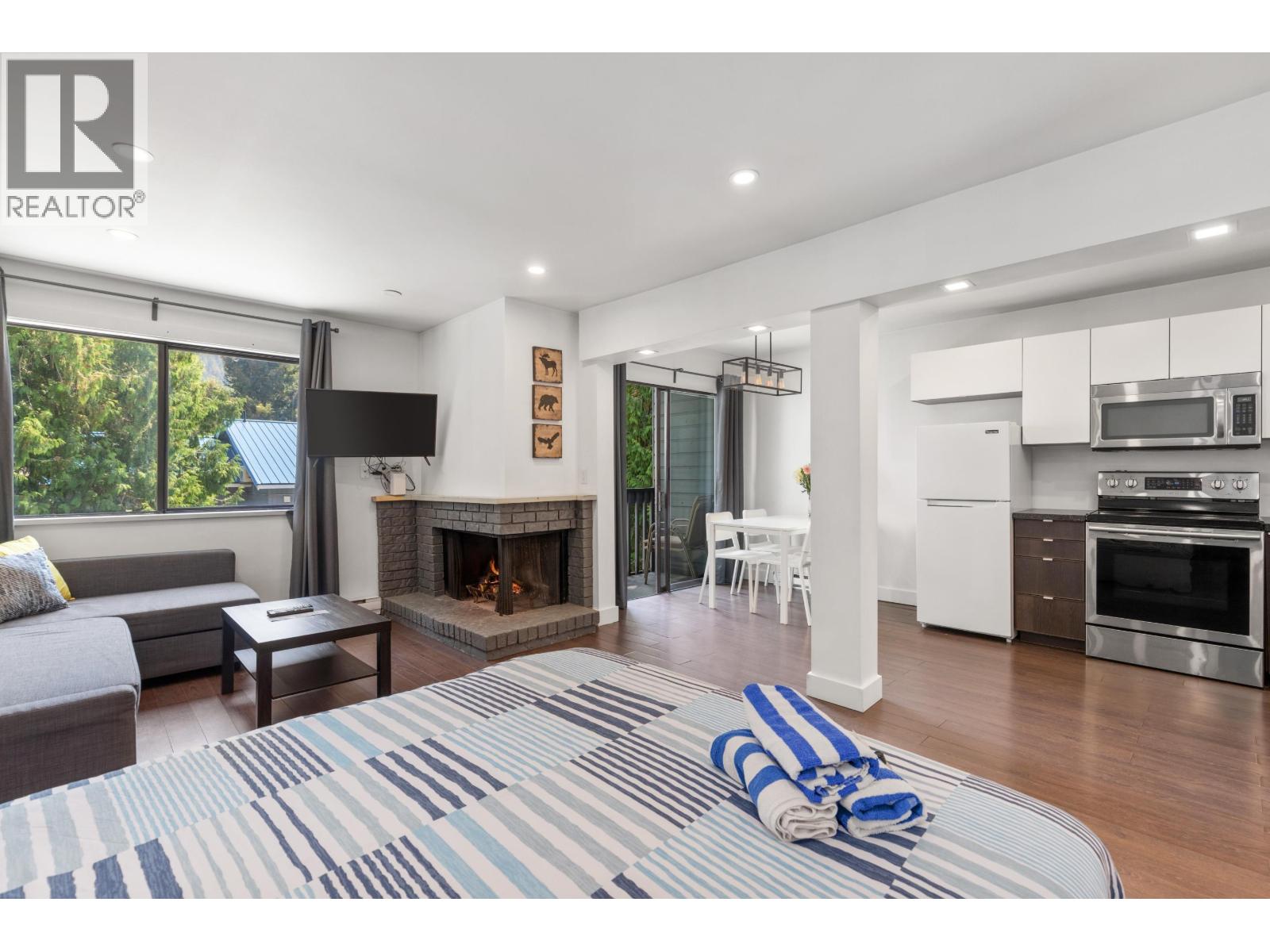 #301, 2129 LAKE PLACID Road, Whistler