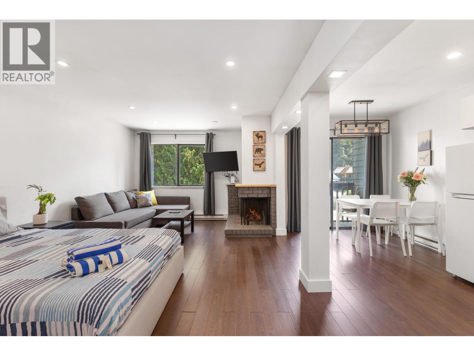 301 2129 LAKE PLACID ROAD, Whistler