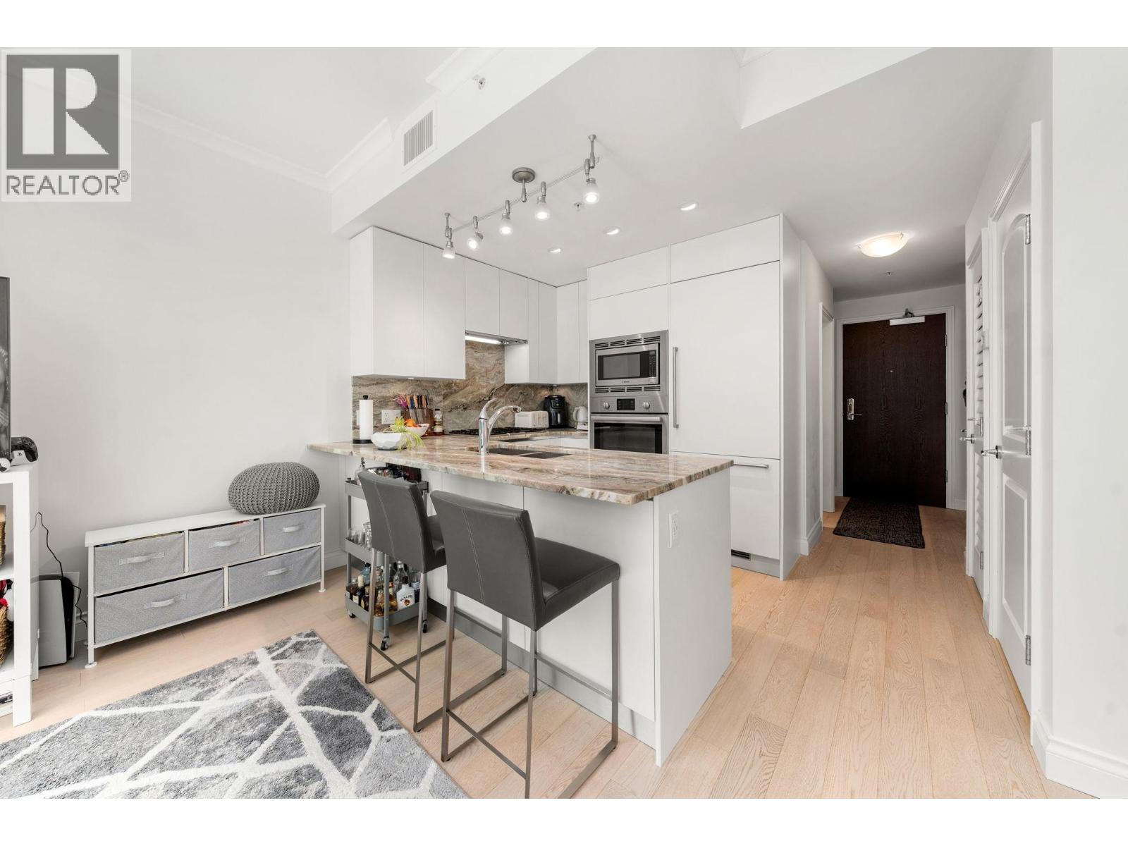 201 175 VICTORY SHIP WAY, North Vancouver