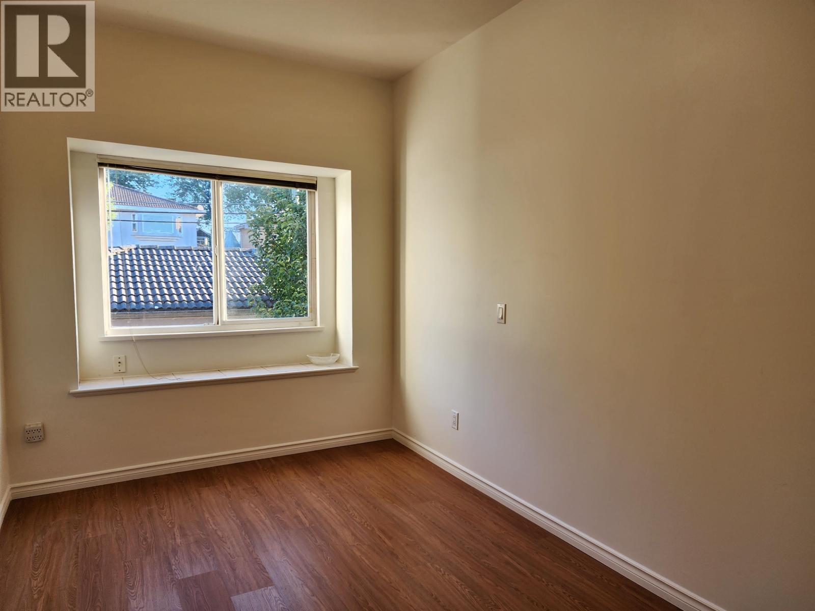 35xx NORMANDY DRIVE, North Vancouver