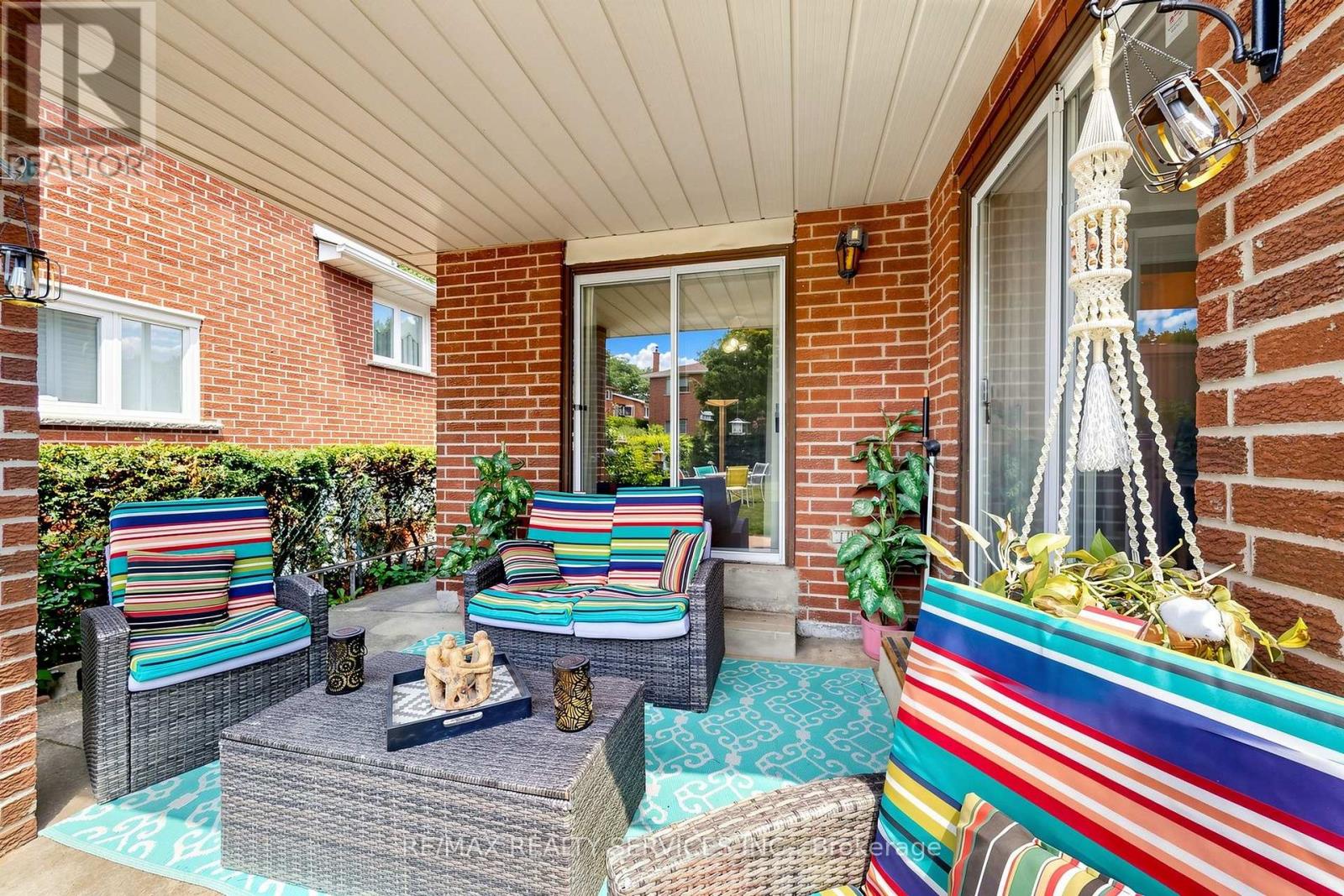 25 MALCOLM CRESCENT - 45
