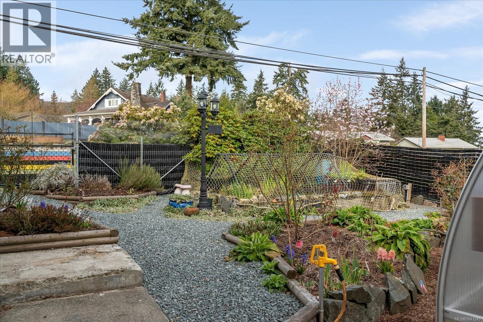 11041 Chemainus Rd - 34