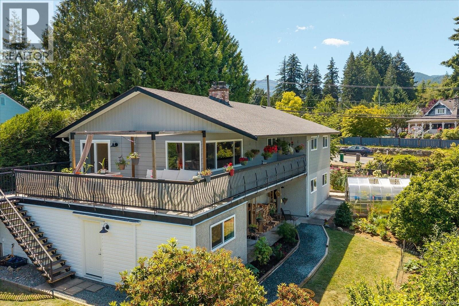 11041 Chemainus Rd - 33