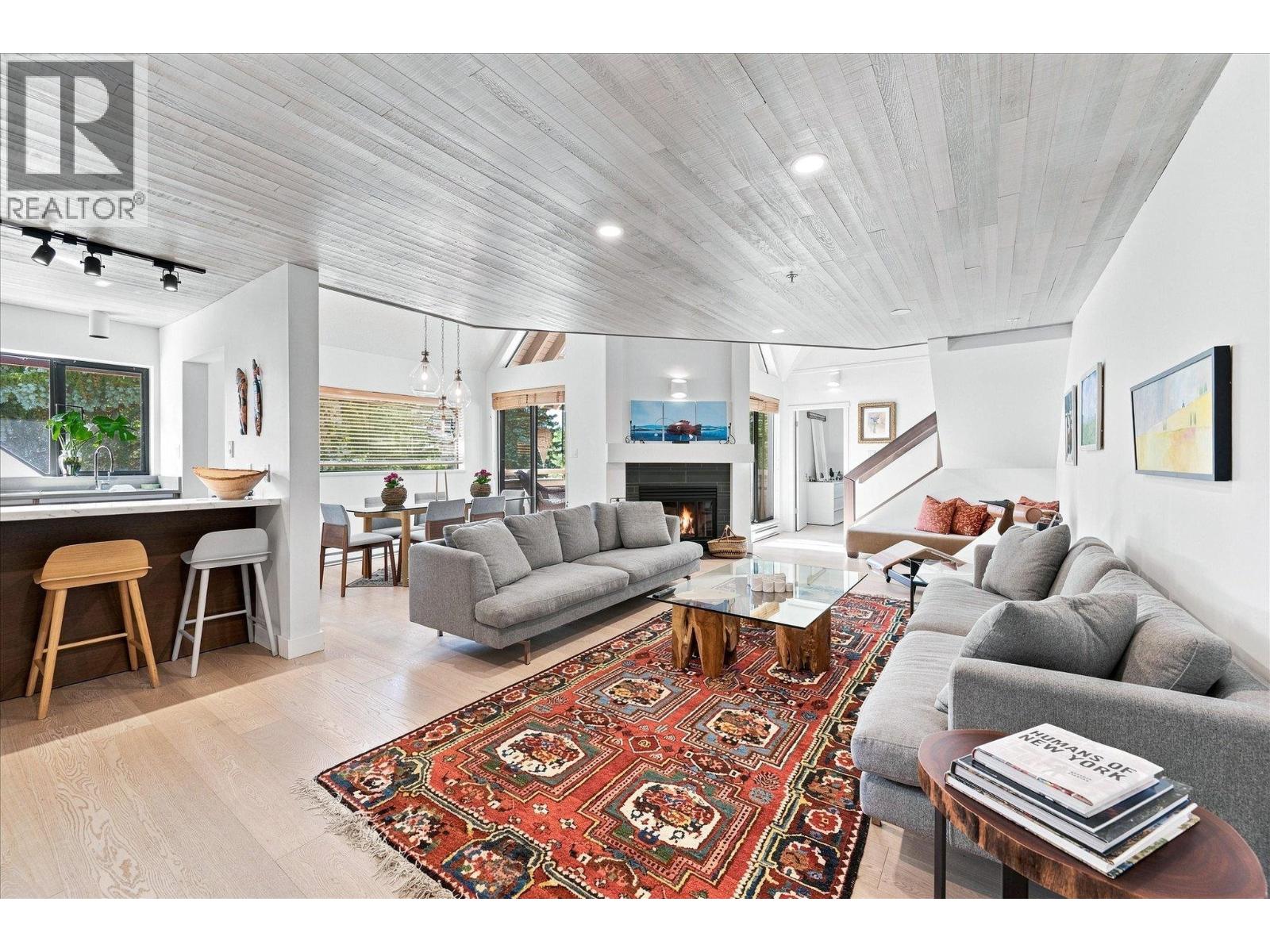 4 4637 BLACKCOMB WAY, Whistler