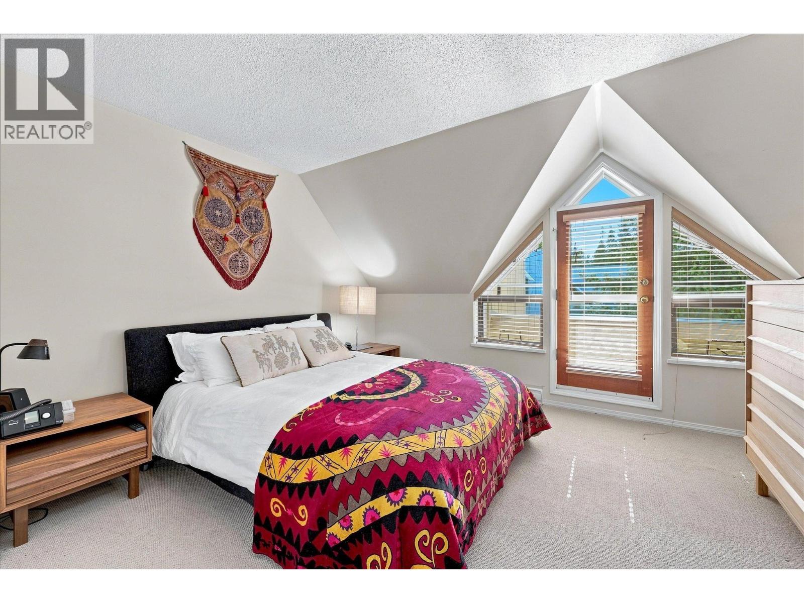 4 4637 BLACKCOMB WAY, Whistler