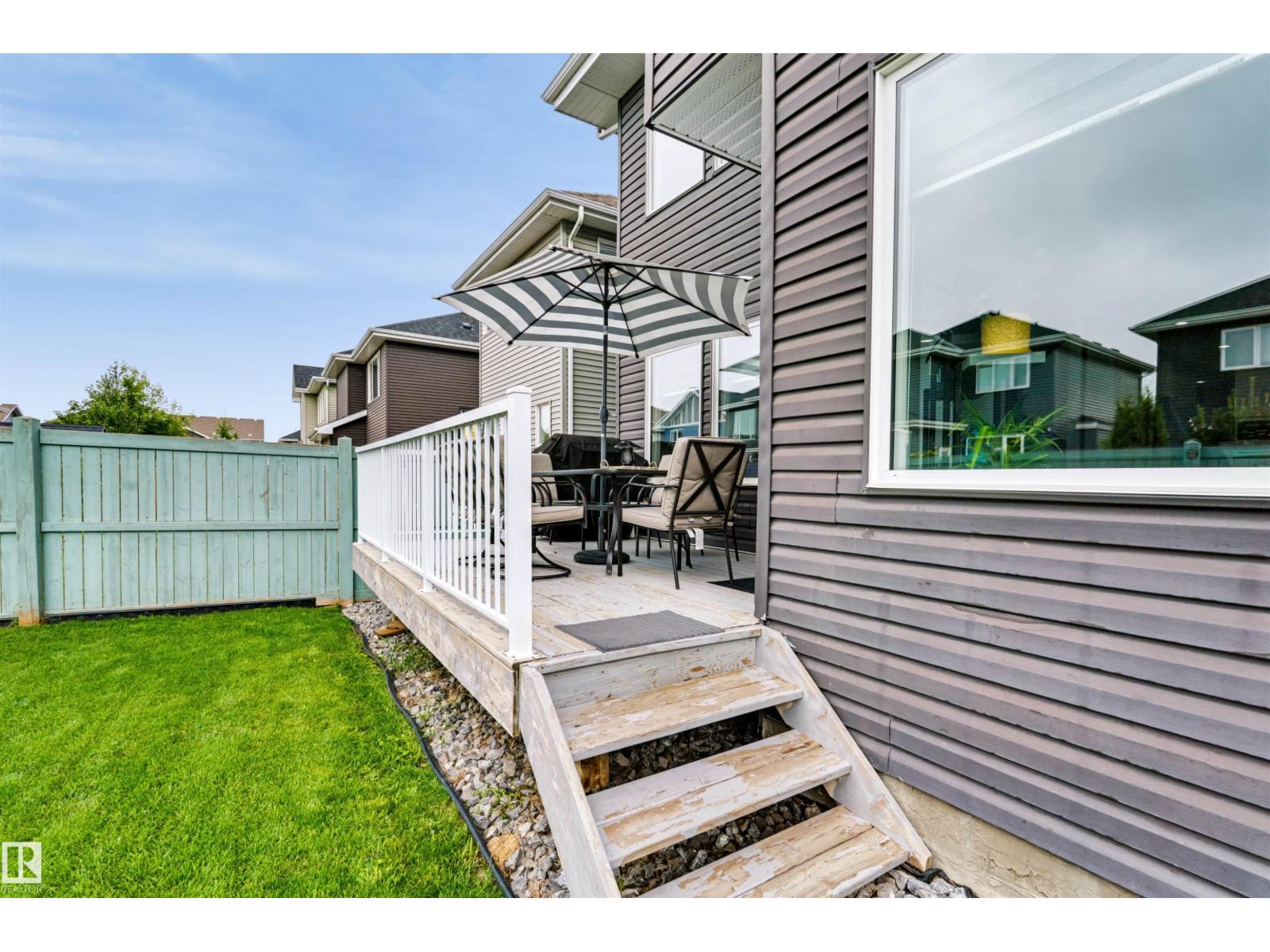 16327 17 AV SW - Image 34