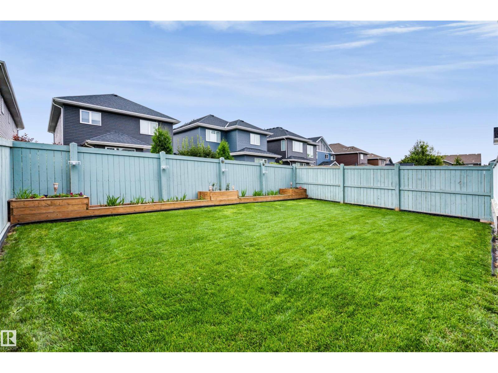 16327 17 AV SW - Image 35