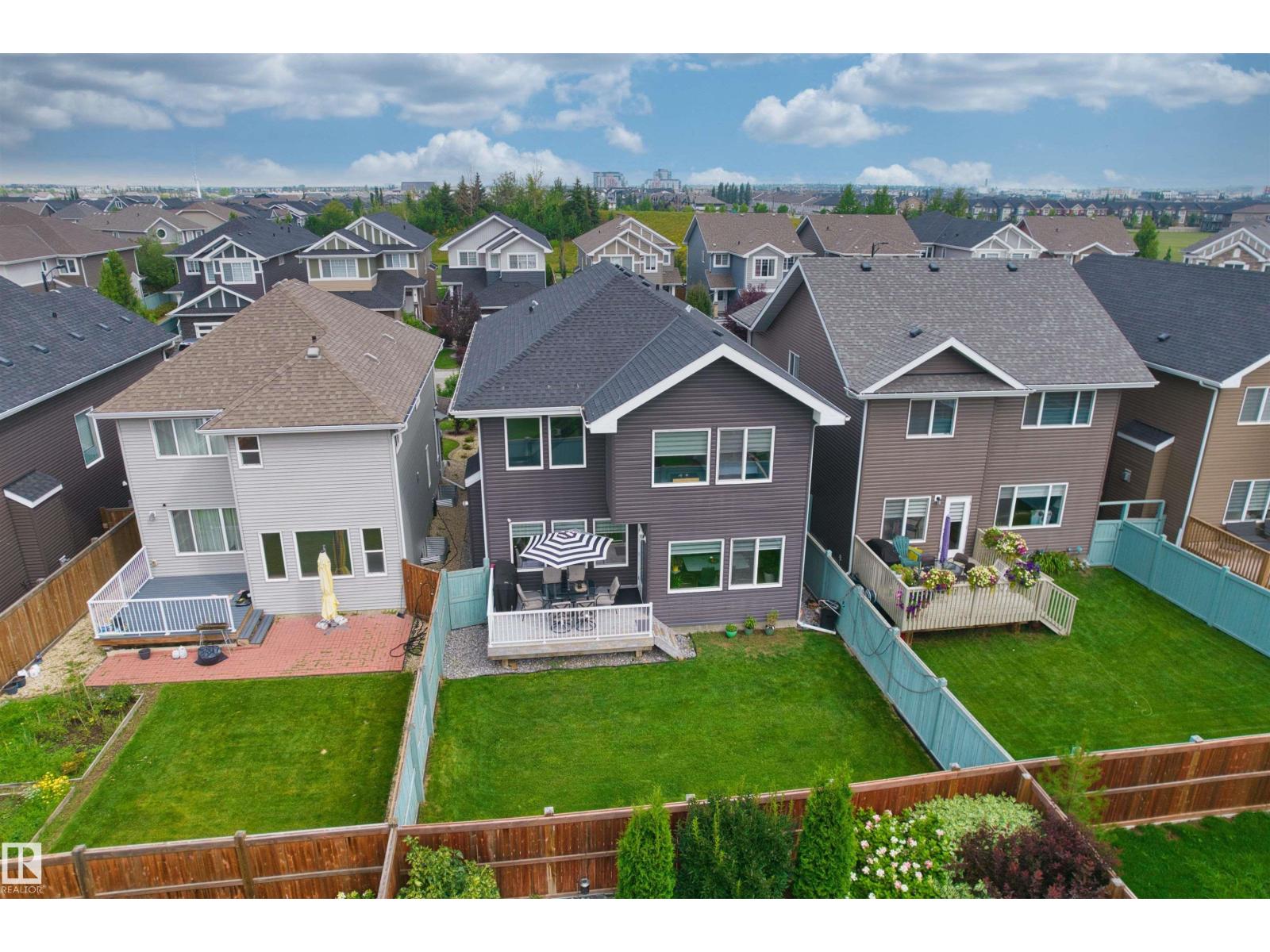16327 17 AV SW - 38