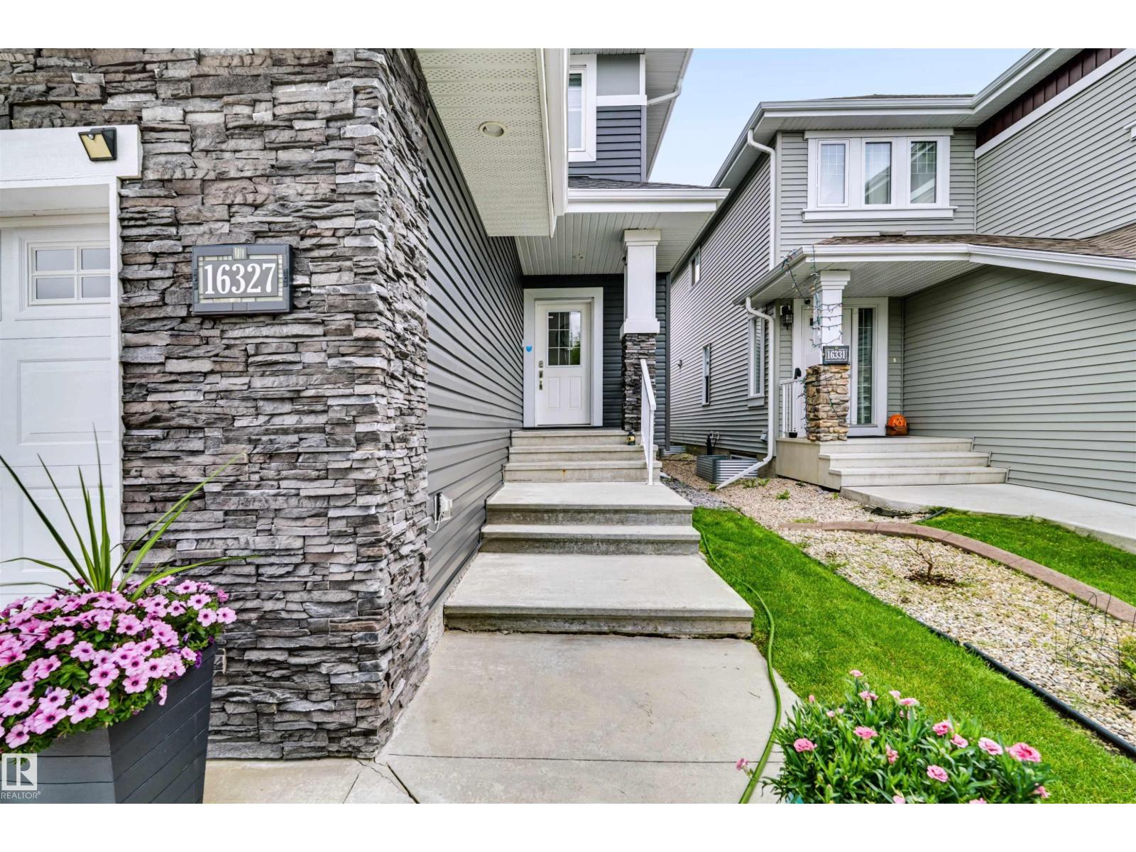 16327 17 AV SW - Image 4