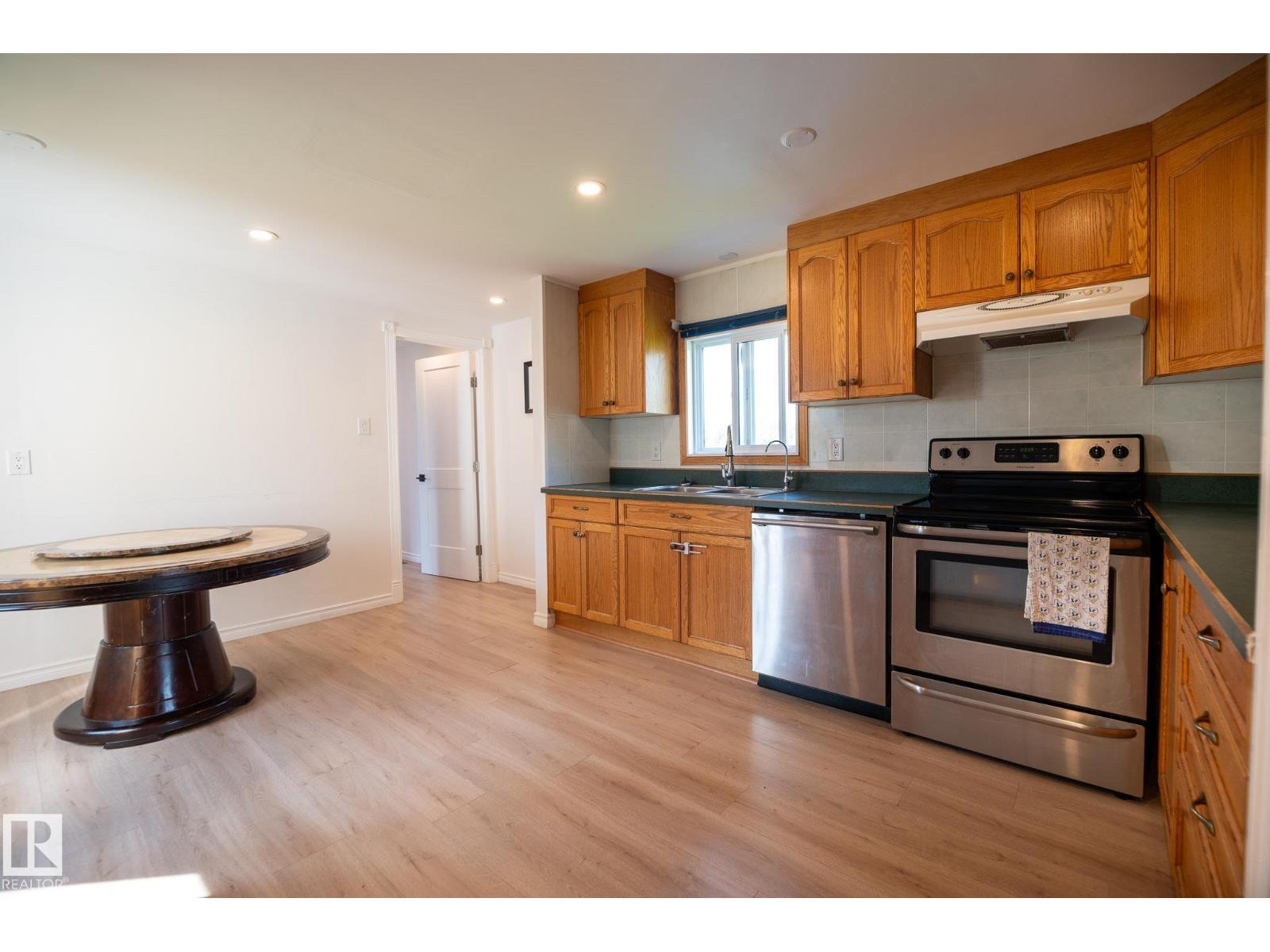214067 HWY 55 - Image 14