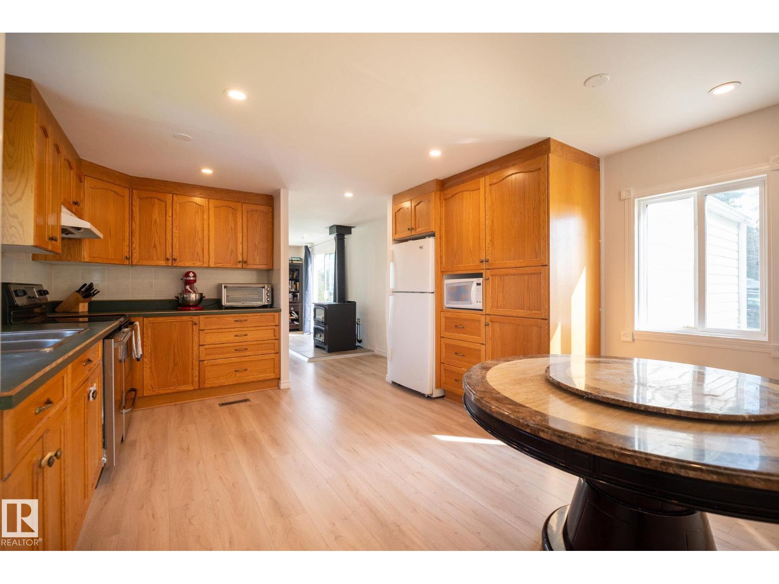214067 HWY 55 - Image 16