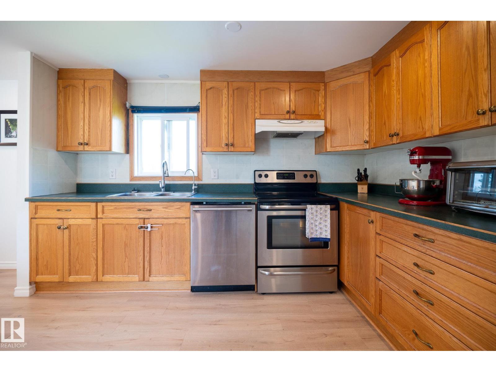 214067 HWY 55 - 17