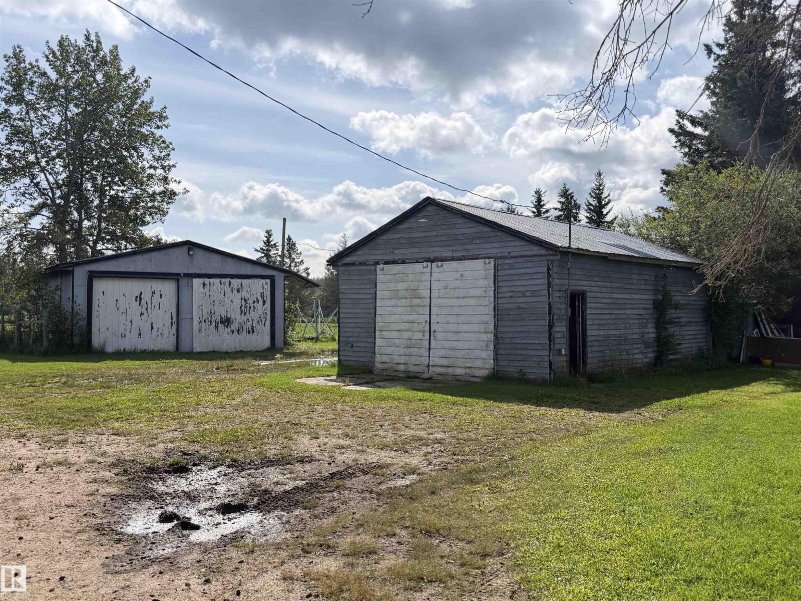 214067 HWY 55 - 37