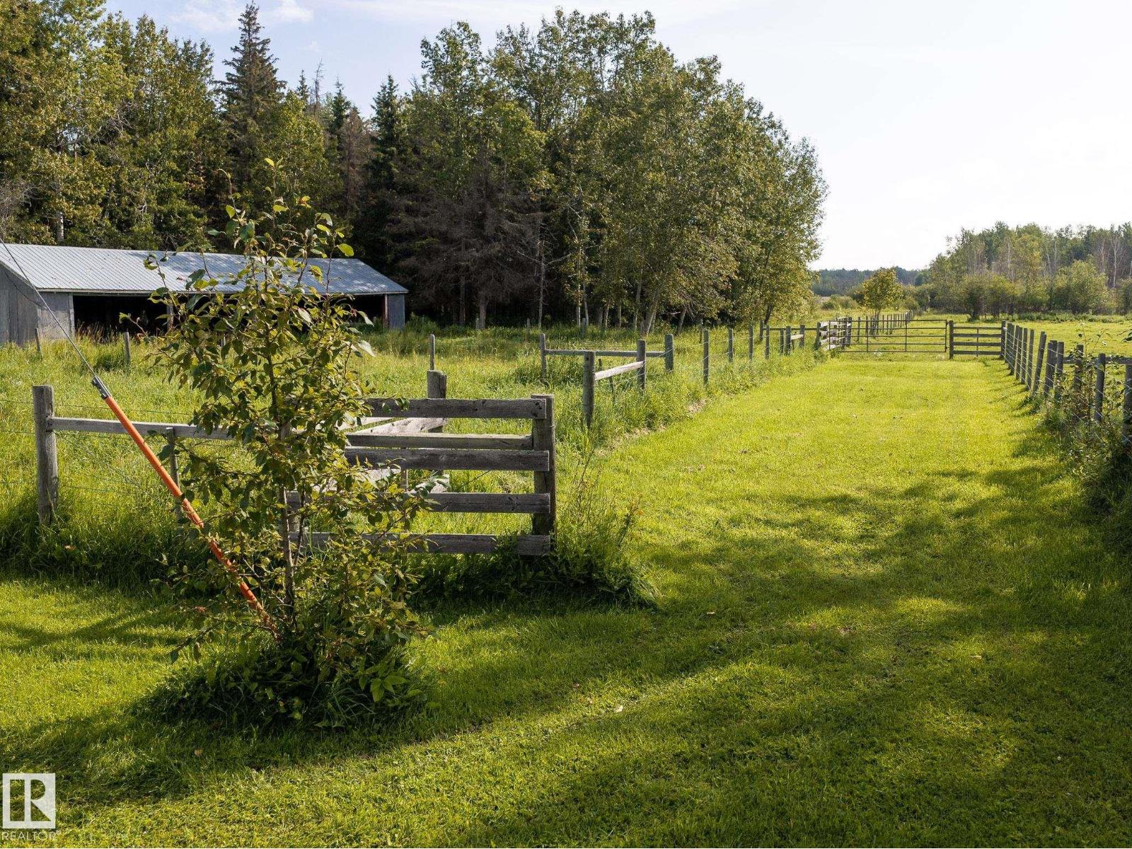 214067 HWY 55 - Image 45