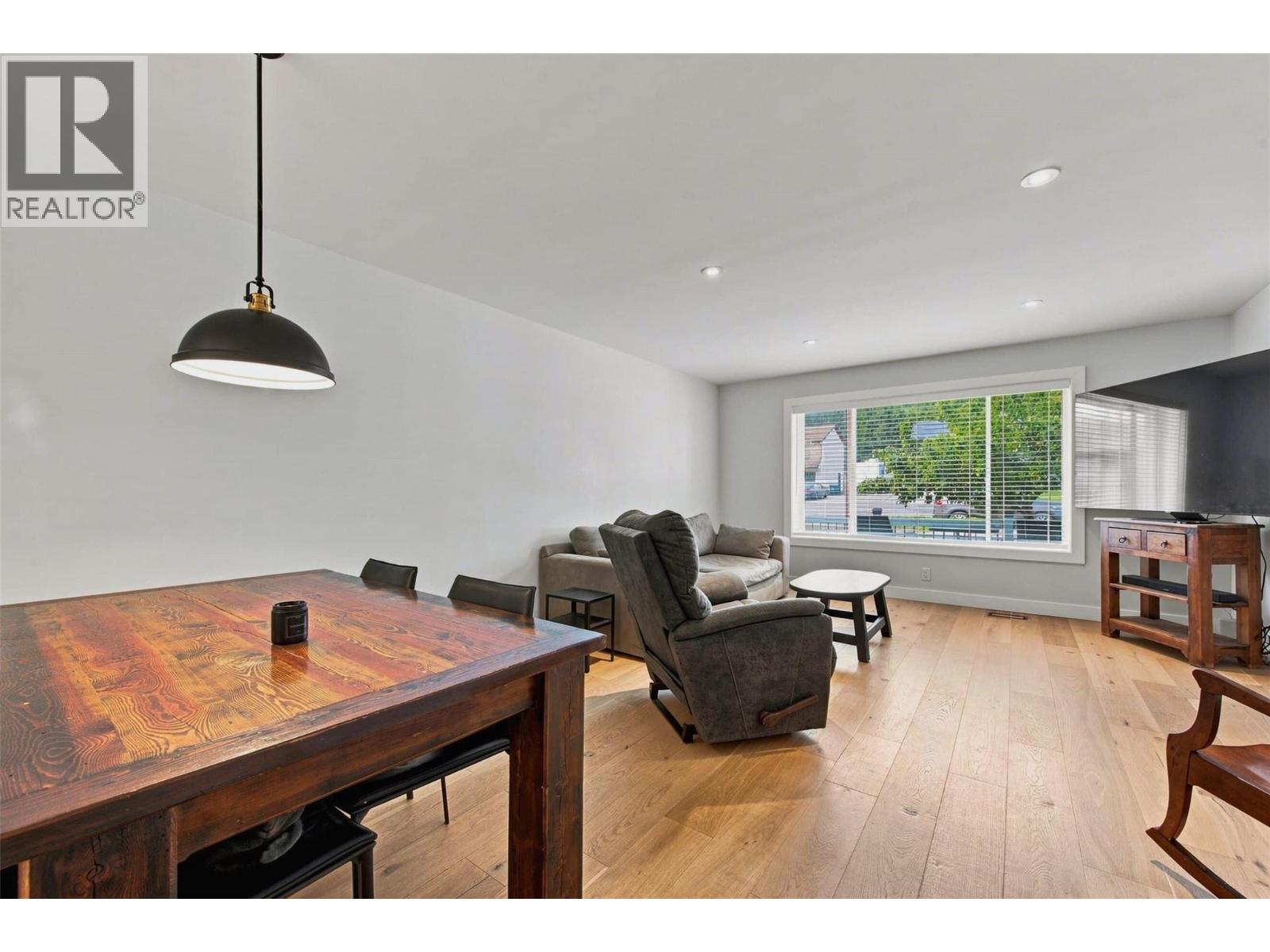 3173 Coventry Crescent - Image 9
