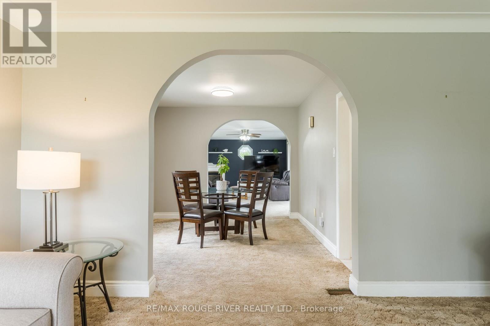 36 KAWARTHA DRIVE - 14