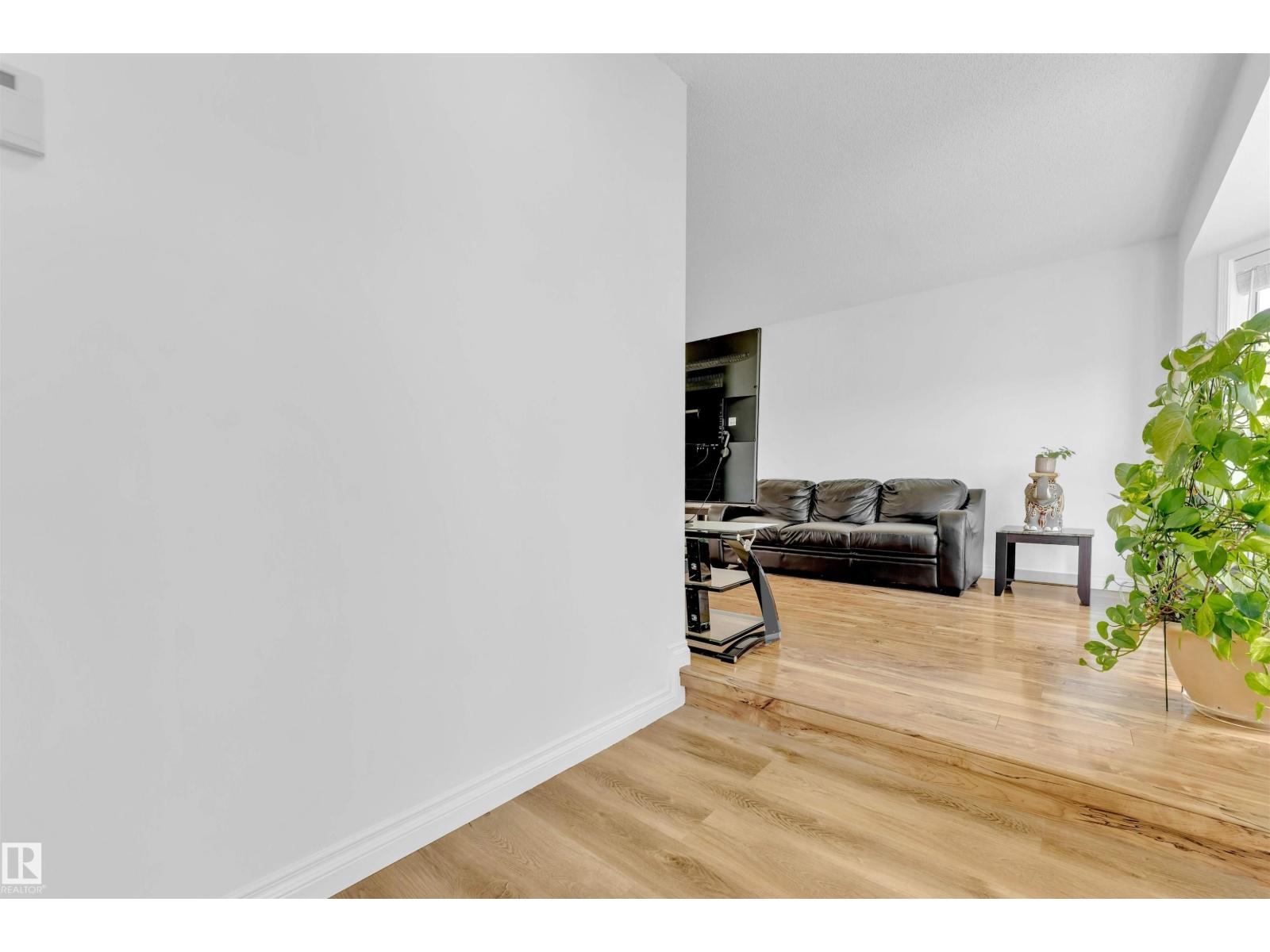 274 KIRKWOOD AV NW - 3