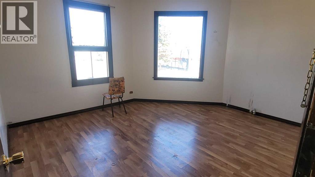 Listing photo – 4918 50 Avenue, Castor