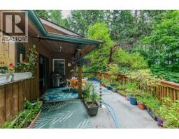 Living room - 2330 Damascus Rd, Shawnigan Lake, BC V8H2E7 Photo 13