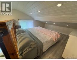 987 Nicholson St, Saanich, BC V8X3K9 Photo 45